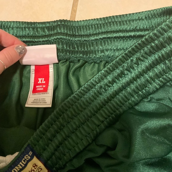 Mitchell & Ness Seattle SuperSonics Throwback Basketball Shorts - Picture 3 of 5